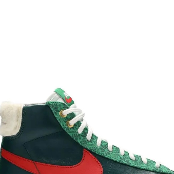 Nike High-Tops with Red and Green Design - Picture 2 of 6